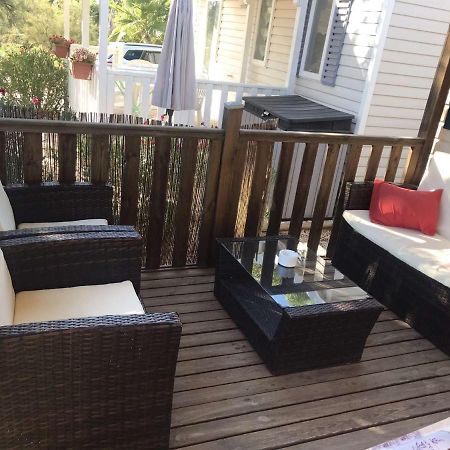 Mobilhome En Face Des Plages Hyeres Exterior photo
