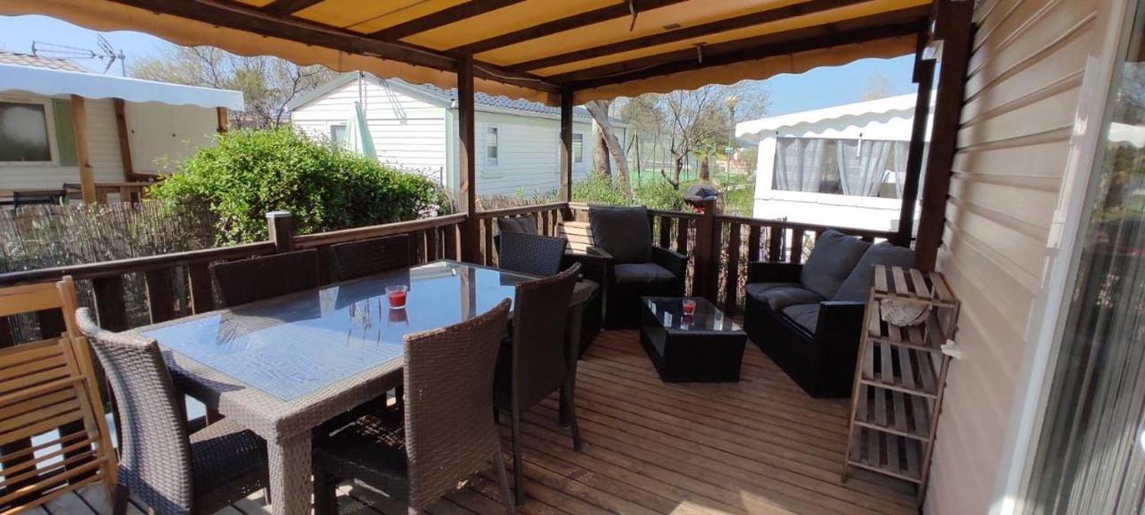 Mobilhome En Face Des Plages Hyeres Exterior photo